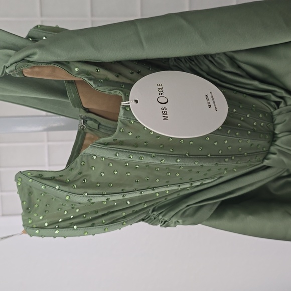 #75.NWT Miss Circle sage green Off Shoulder crystal corset - Picture 11 of 11